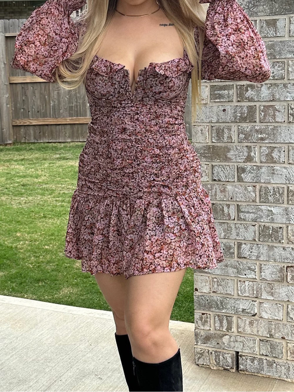 Floral Off-Shoulder Ruched Mini Dress - Pink - Picture 3 of 4